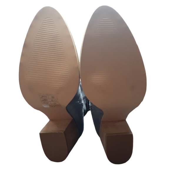 Charlie Paige Women's Size 6 Slouchy Vegan Suede Ankle Boot Chunky Heel Gray - Picture 7 of 7